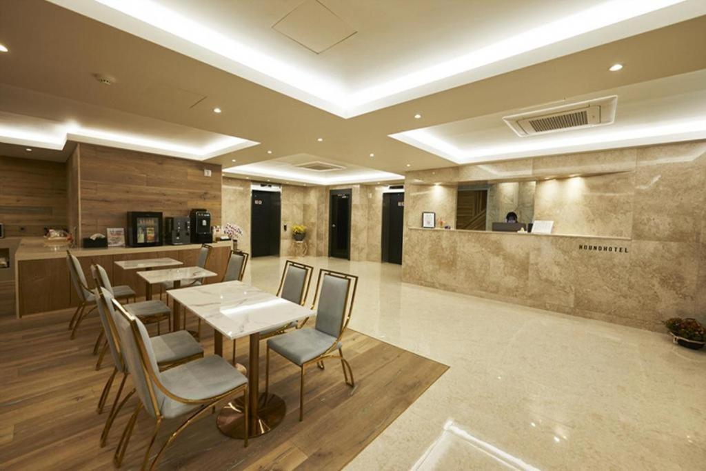 Hound Hotel Yeonsan Busan Exterior foto