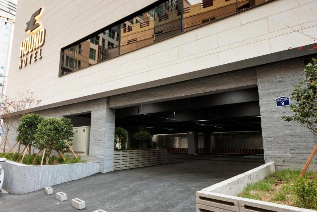 Hound Hotel Yeonsan Busan Exterior foto