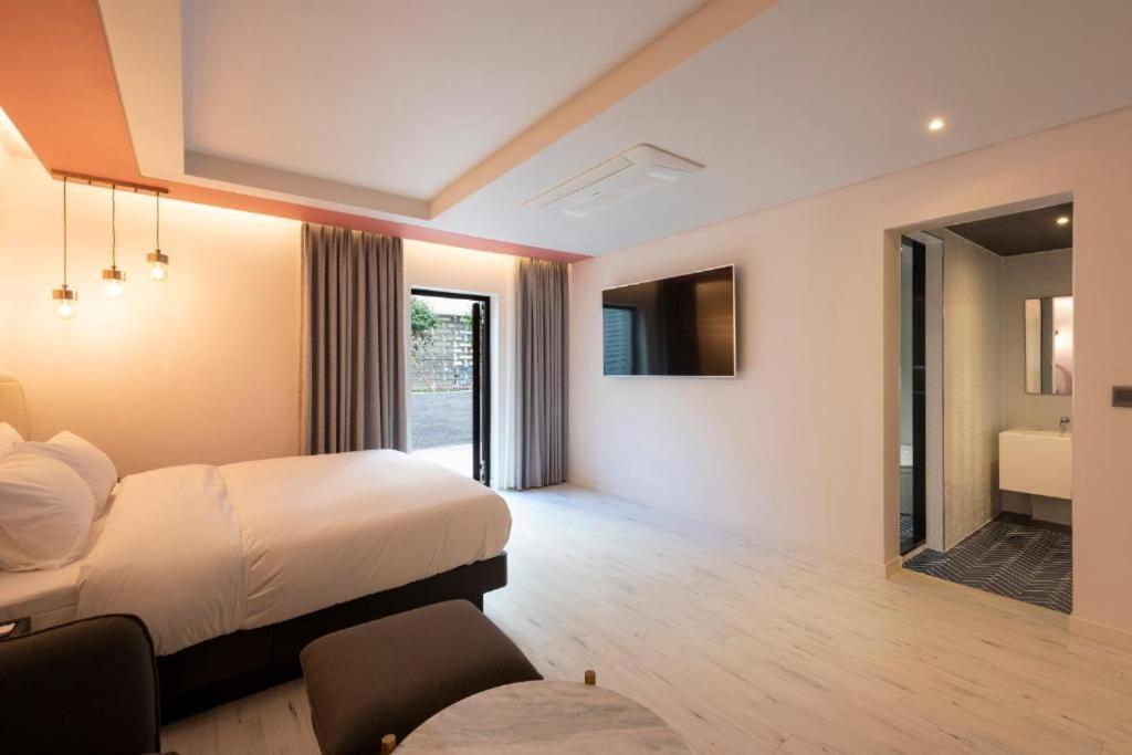 Hound Hotel Yeonsan Busan Exterior foto