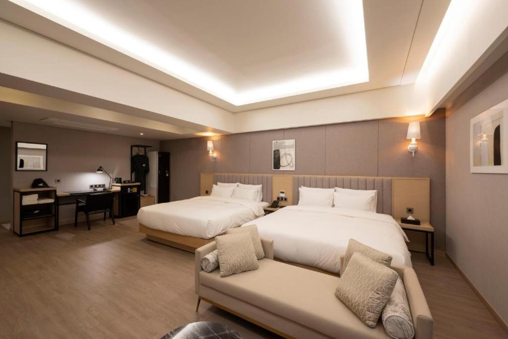 Hound Hotel Yeonsan Busan Exterior foto