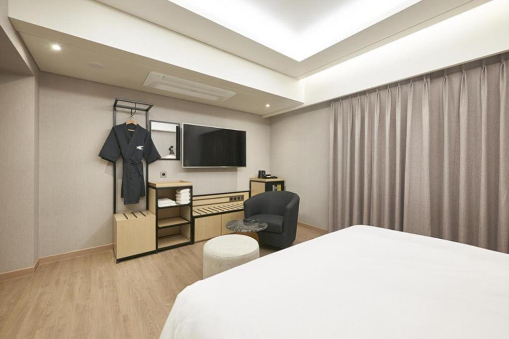 Hound Hotel Yeonsan Busan Exterior foto